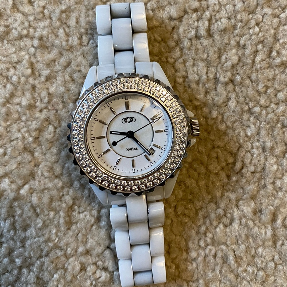 Ceramic Couture - white